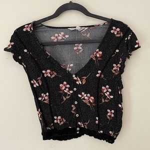 Floral top with dainty buttons